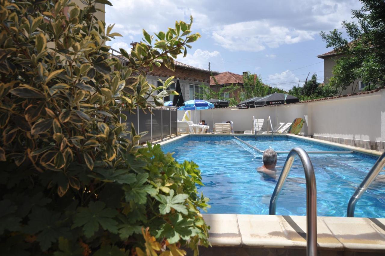 Family Hotel Dalia Velingrad Exteriör bild