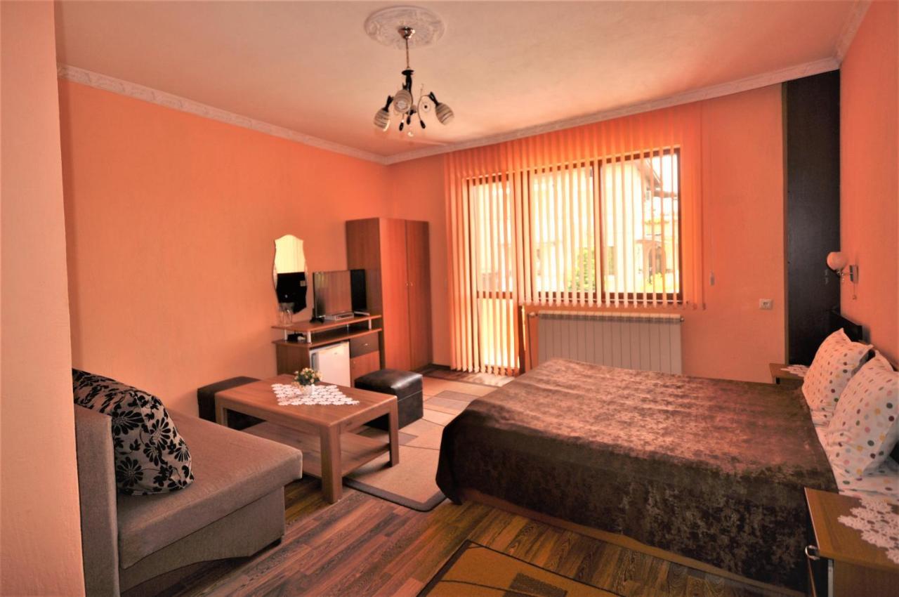 Family Hotel Dalia Velingrad Exteriör bild