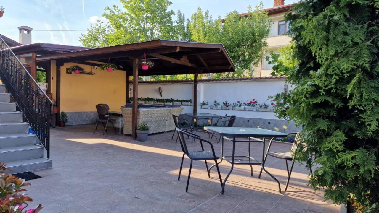 Family Hotel Dalia Velingrad Exteriör bild
