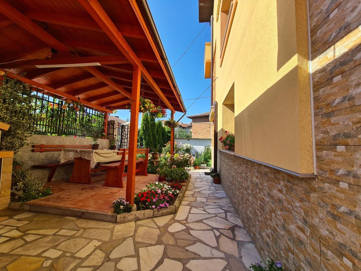 Family Hotel Dalia Velingrad Exteriör bild