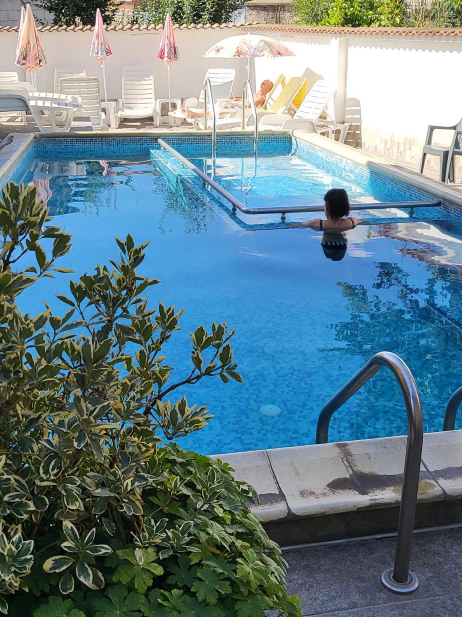 Family Hotel Dalia Velingrad Exteriör bild
