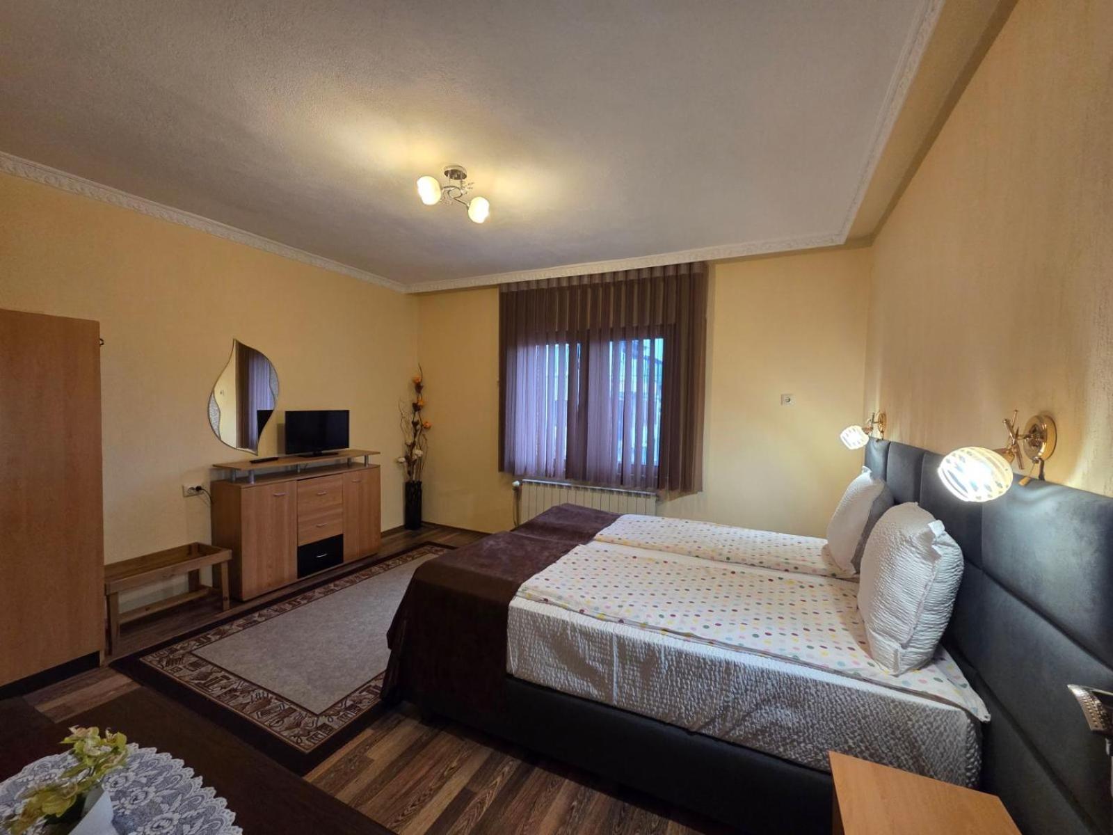 Family Hotel Dalia Velingrad Exteriör bild
