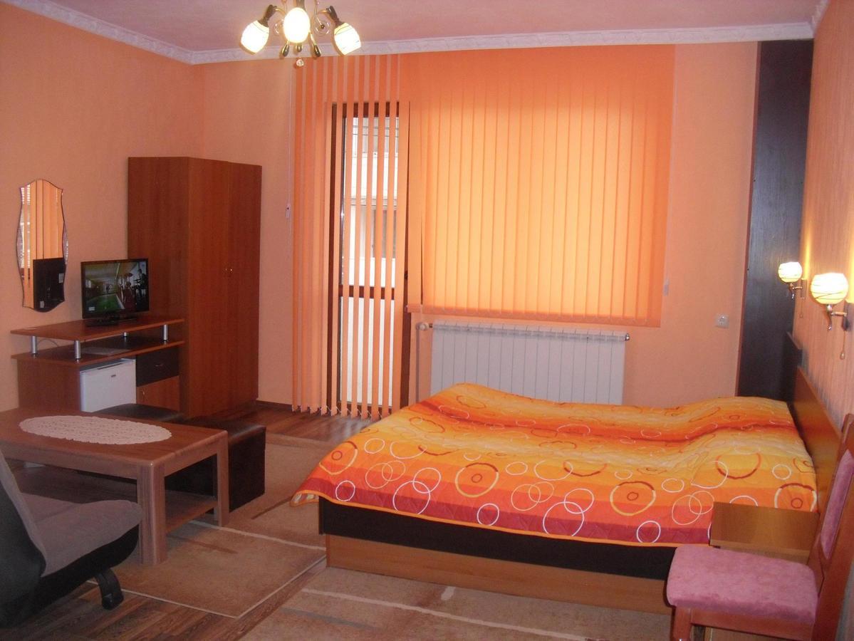 Family Hotel Dalia Velingrad Exteriör bild