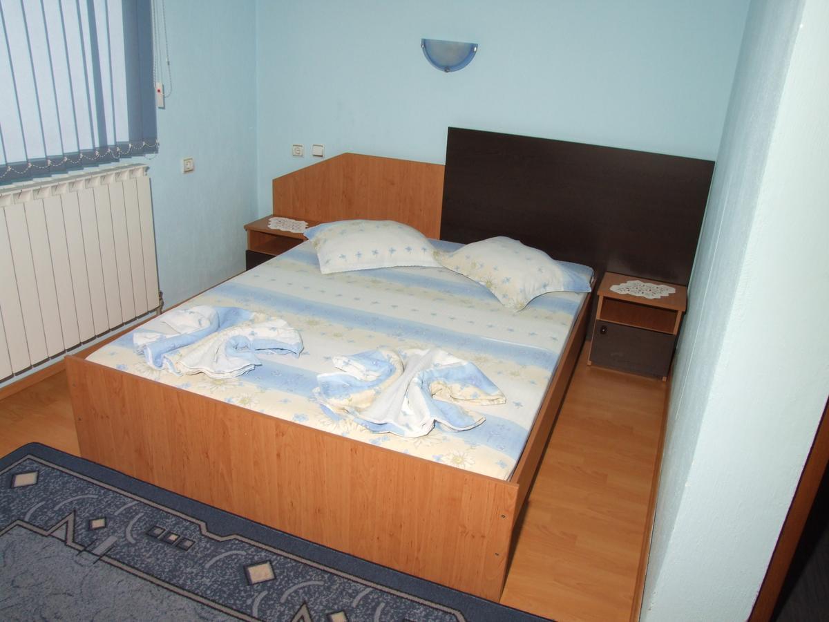 Family Hotel Dalia Velingrad Exteriör bild