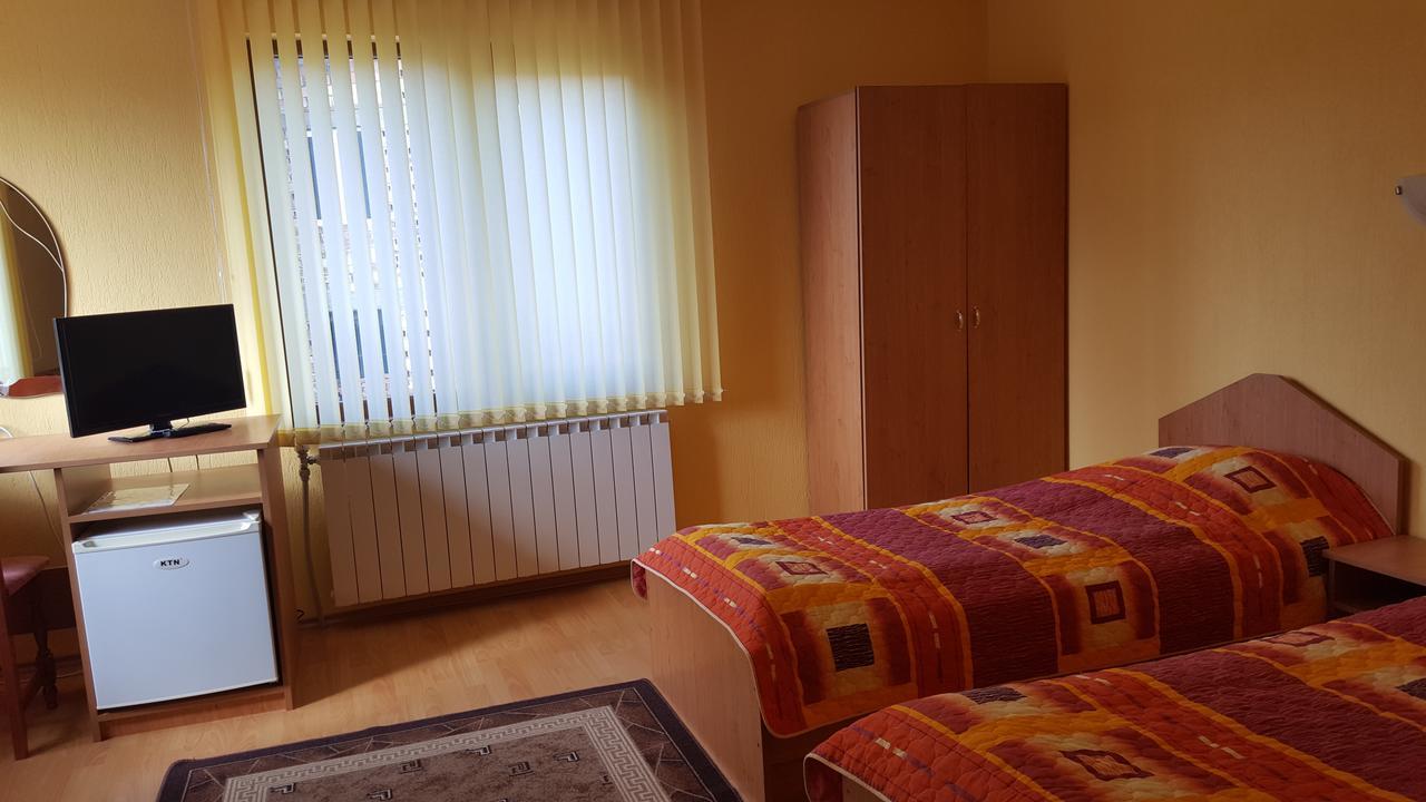 Family Hotel Dalia Velingrad Exteriör bild