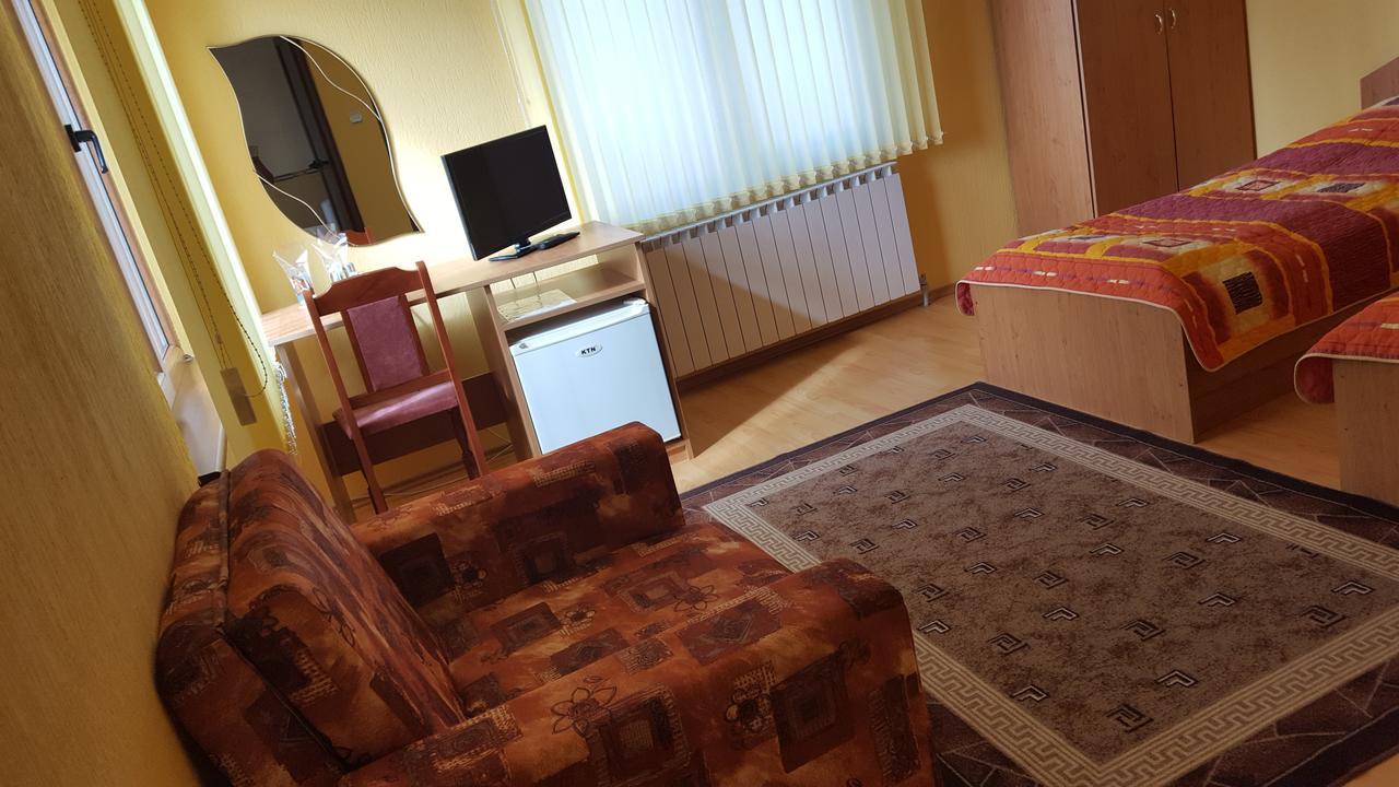 Family Hotel Dalia Velingrad Exteriör bild