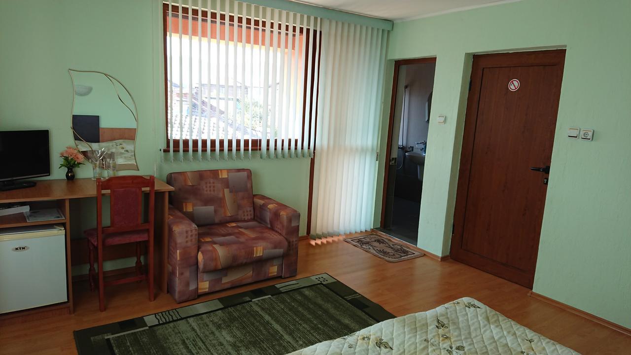 Family Hotel Dalia Velingrad Exteriör bild
